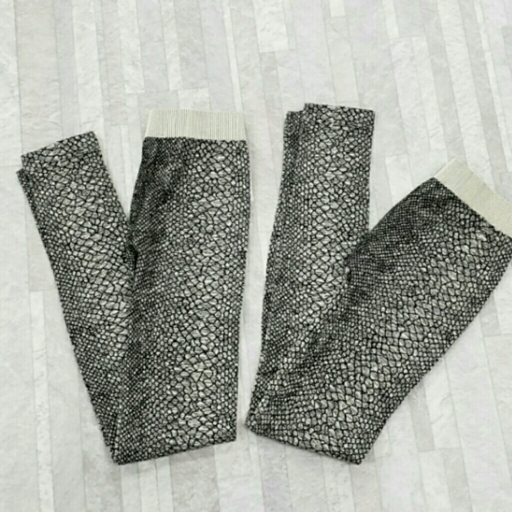 NWOT!!!  Snakeprint Seamless Leggings
